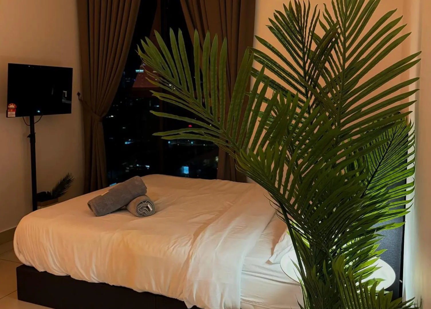 Klcc & Trx Magnificent City View Stylish 2Br At Trion Kl & Free 2 Parking Daire
